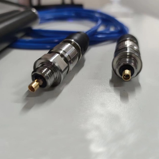Conector Subaquático Coaxial RF de 1 Pino UC 1063
